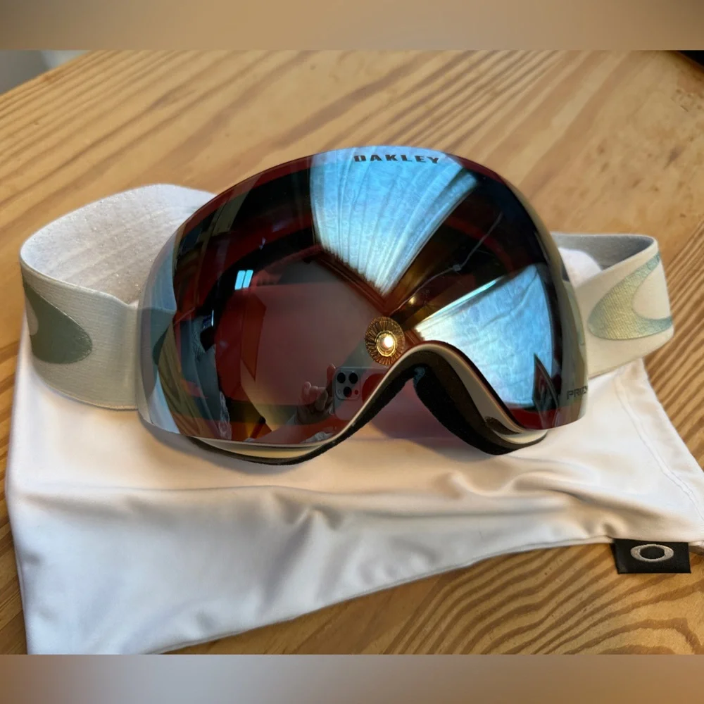 Oakley Flight Deck XM Goggles Lindsay Vonn Glacier Blue/Prizm Sapphire Iridium M